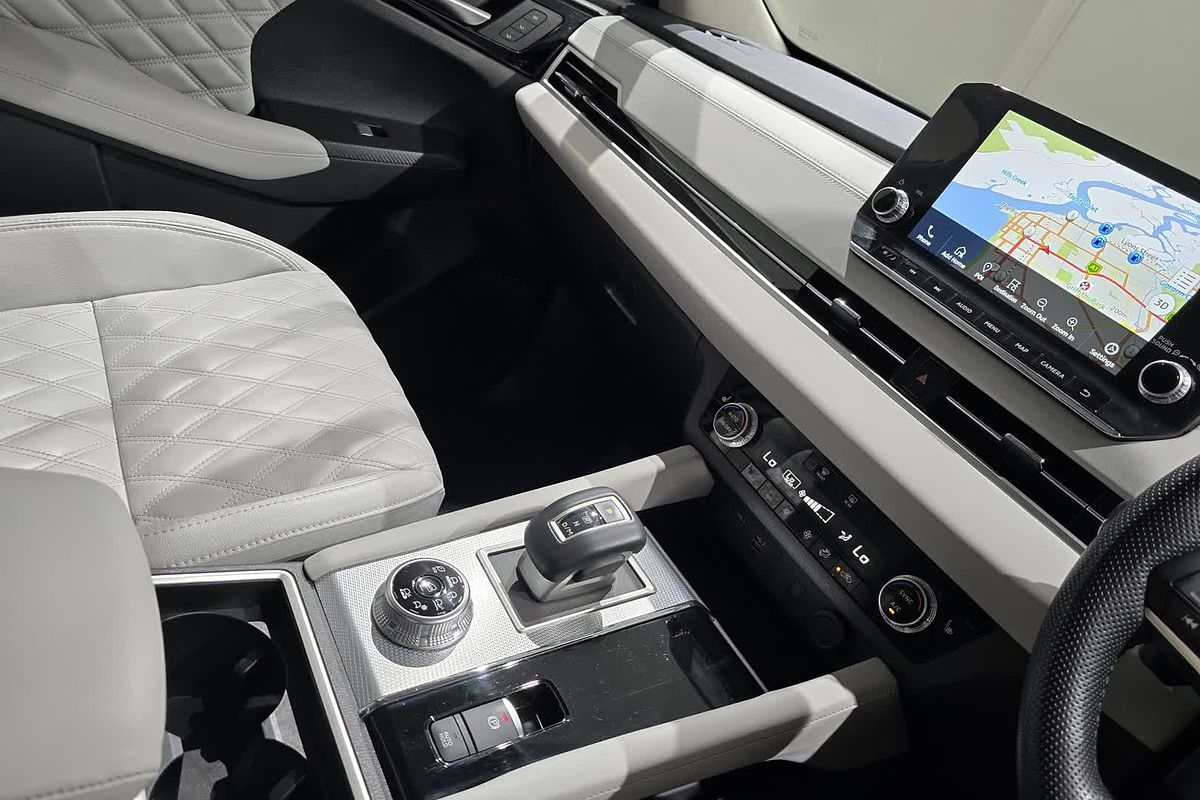 2022 Mitsubishi Outlander Exceed ZM