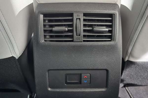 2022 Mitsubishi Outlander Exceed ZM