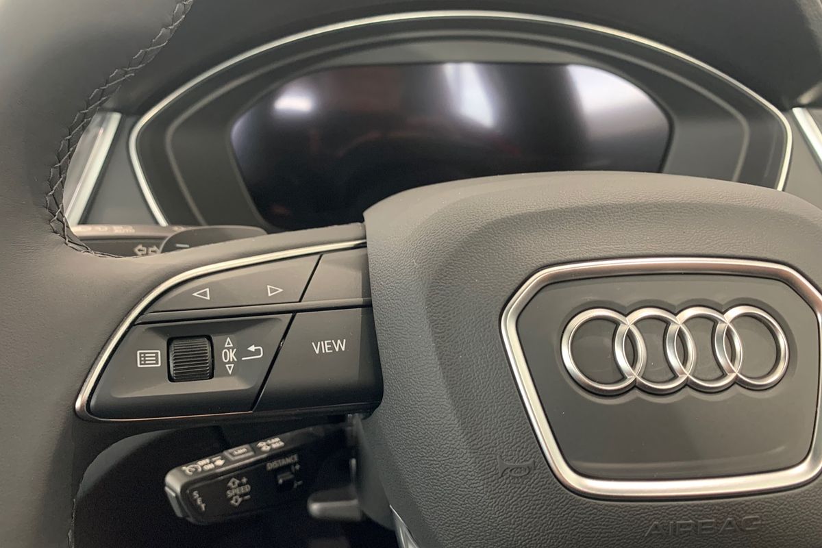 2024 Audi Q5 40 TDI Sport FY
