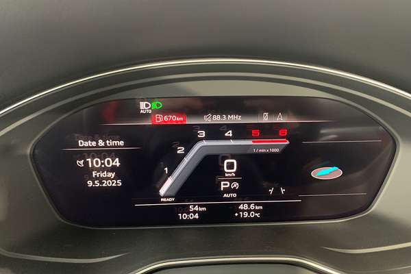 2024 Audi Q5 40 TDI Sport FY