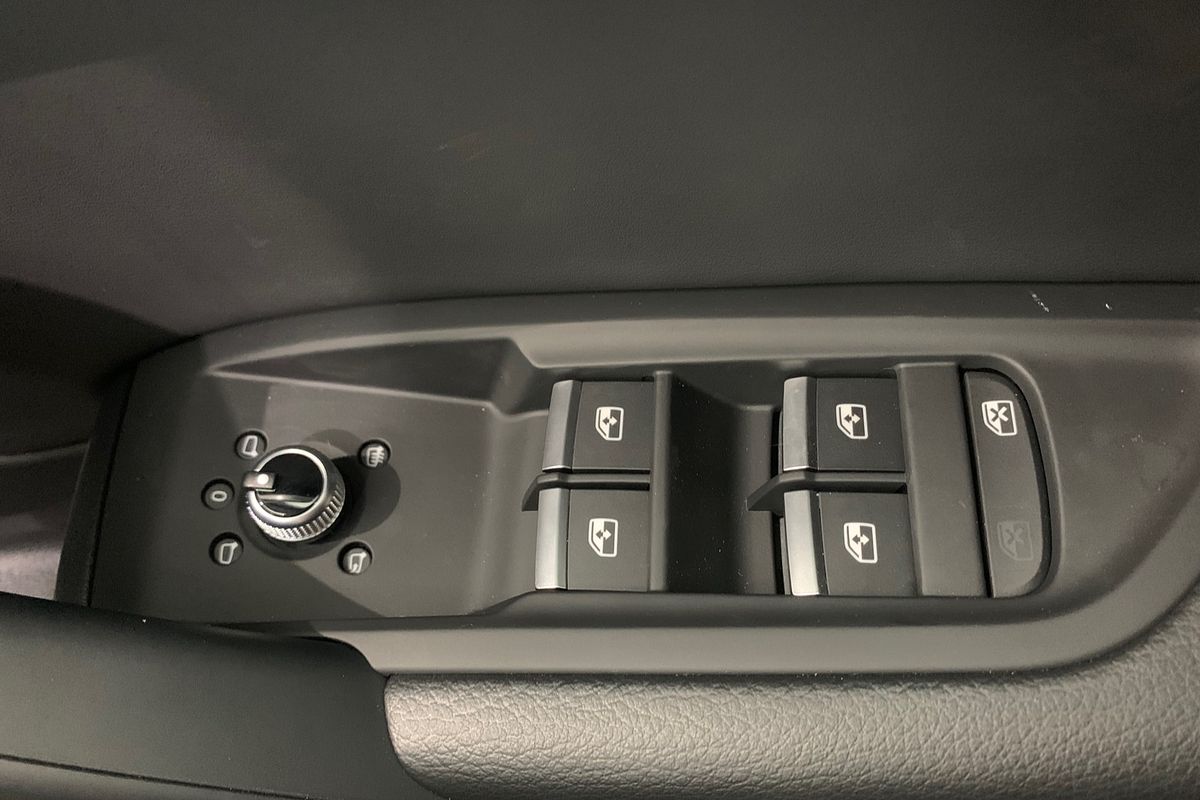 2024 Audi Q5 40 TDI Sport FY