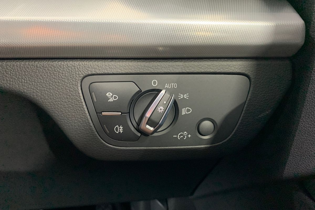 2024 Audi Q5 40 TDI Sport FY