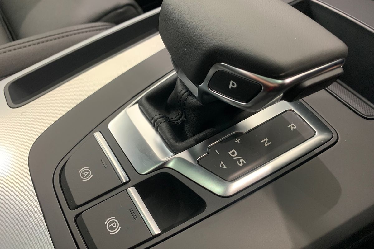 2024 Audi Q5 40 TDI Sport FY