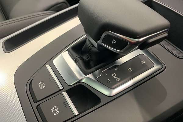 2024 Audi Q5 40 TDI Sport FY