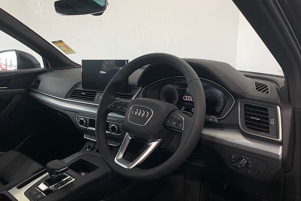 2024 Audi Q5 40 TDI Sport FY