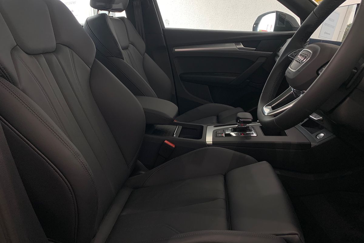 2024 Audi Q5 40 TDI Sport FY