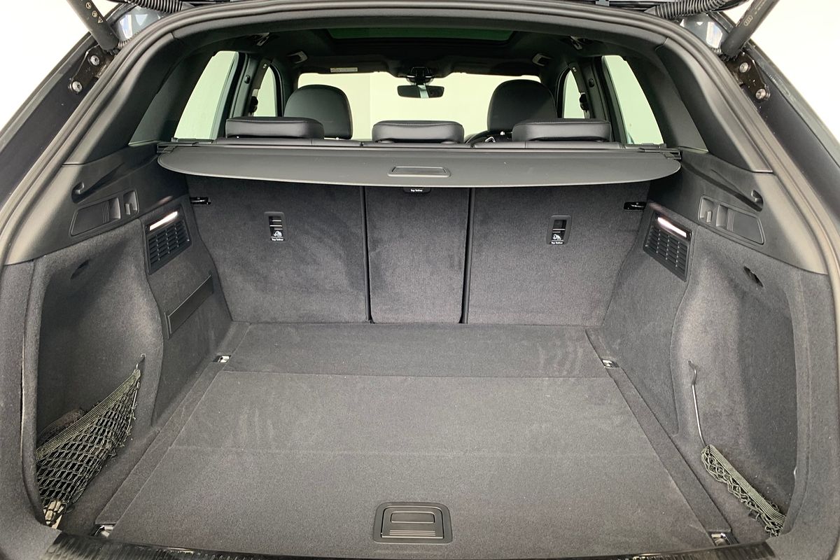 2024 Audi Q5 40 TDI Sport FY