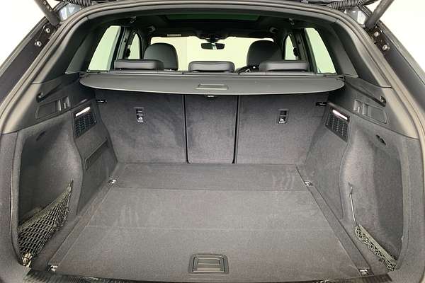 2024 Audi Q5 40 TDI Sport FY