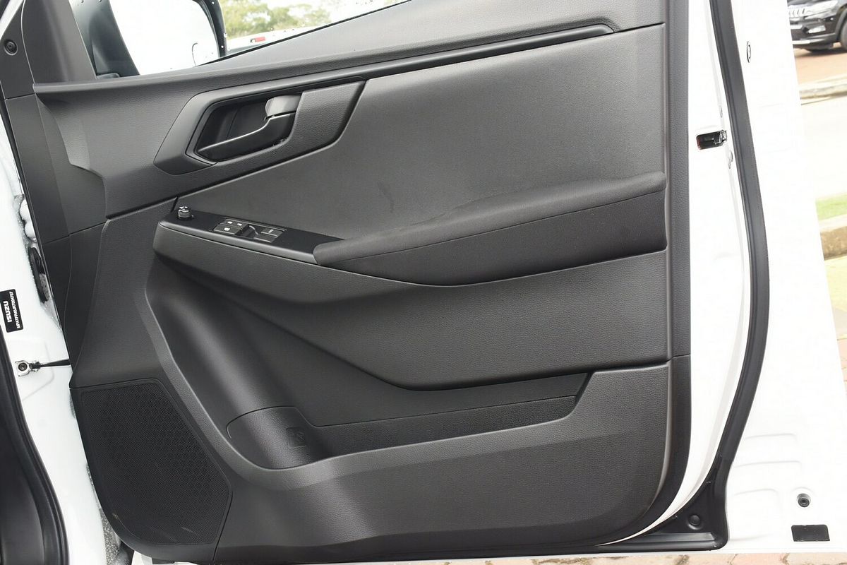 2025 Isuzu D-MAX SX High Ride Rear Wheel Drive