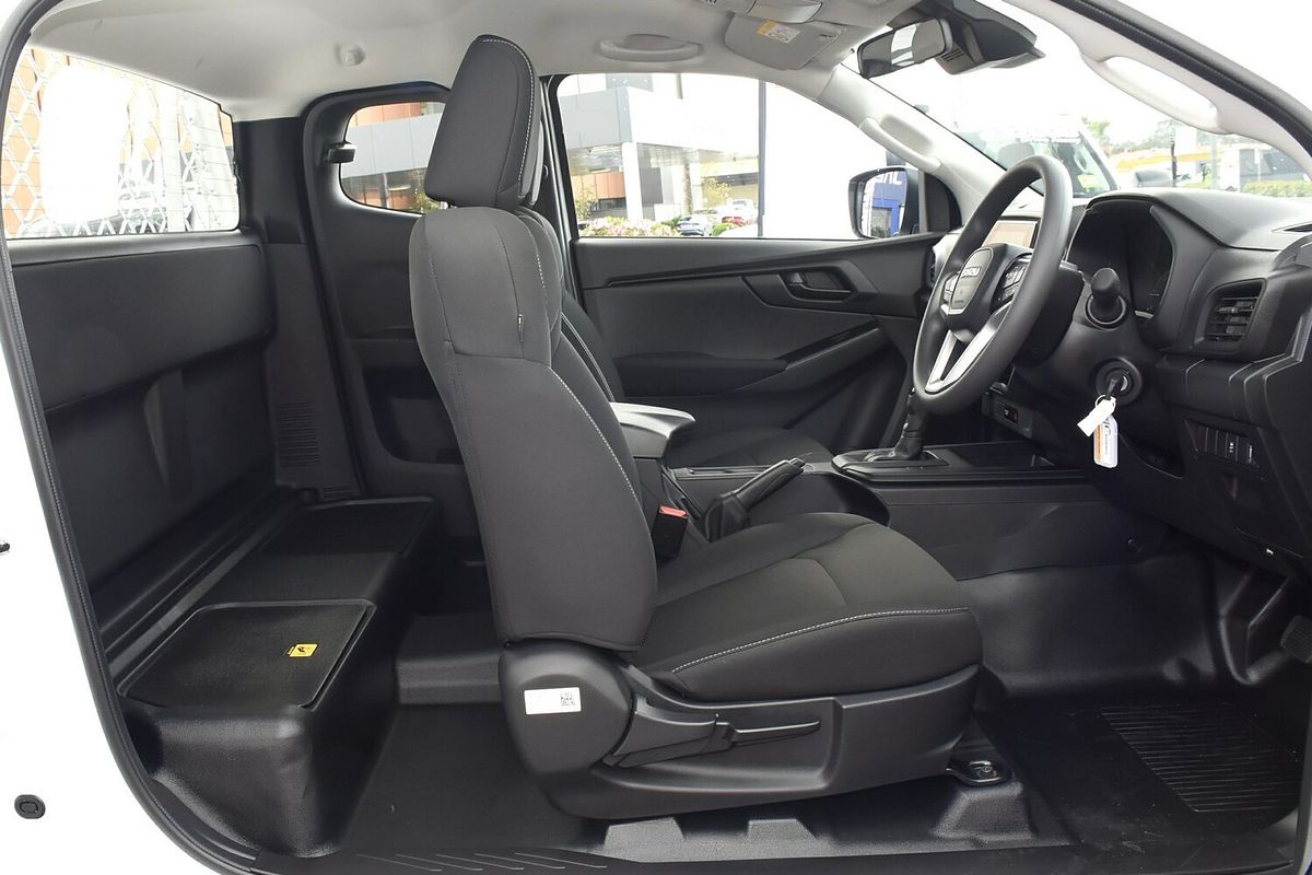 2025 Isuzu D-MAX SX High Ride Rear Wheel Drive