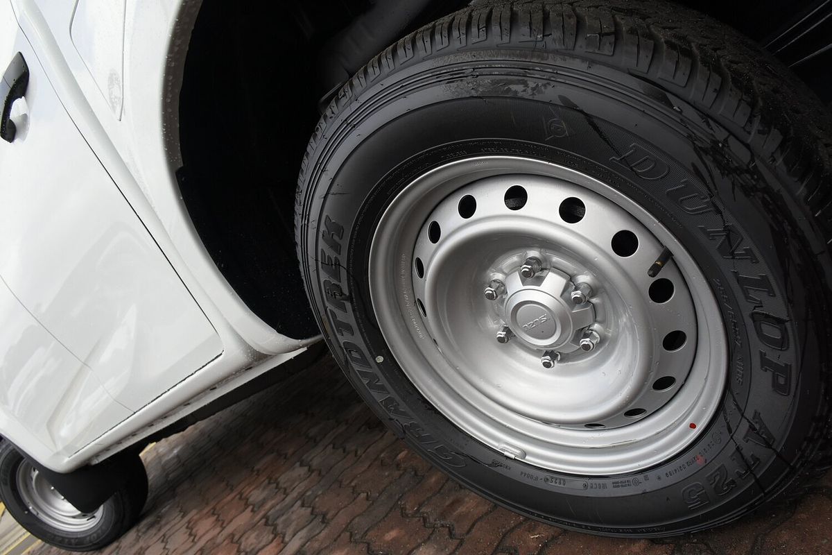 2025 Isuzu D-MAX SX High Ride Rear Wheel Drive