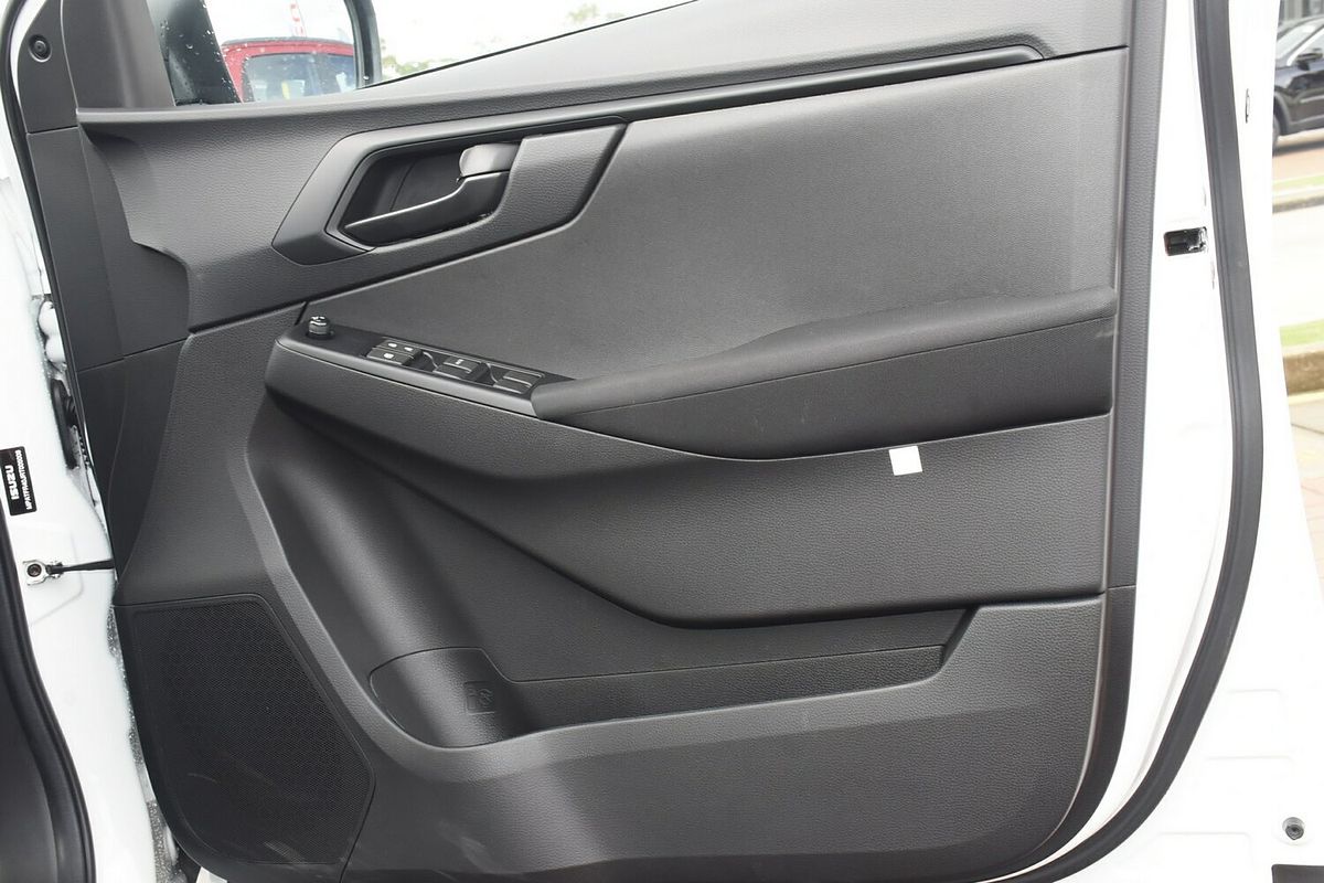 2025 Isuzu D-MAX SX High Ride Rear Wheel Drive
