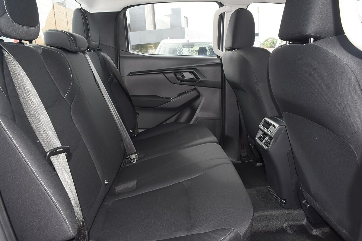 2025 Isuzu D-MAX SX High Ride Rear Wheel Drive