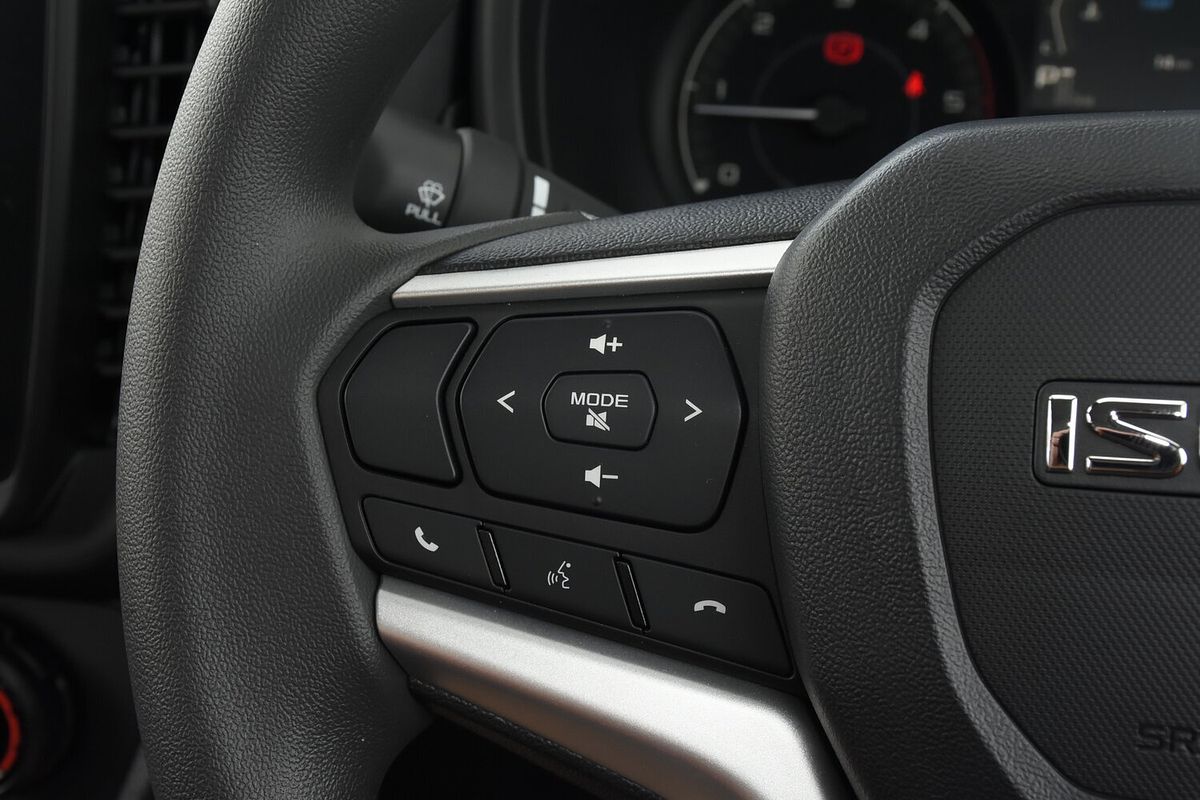 2025 Isuzu D-MAX SX High Ride Rear Wheel Drive