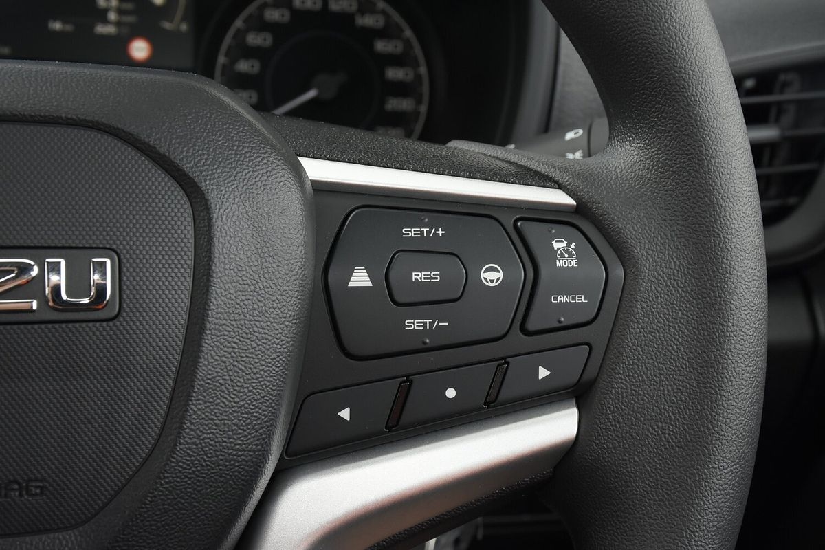 2025 Isuzu D-MAX SX High Ride Rear Wheel Drive