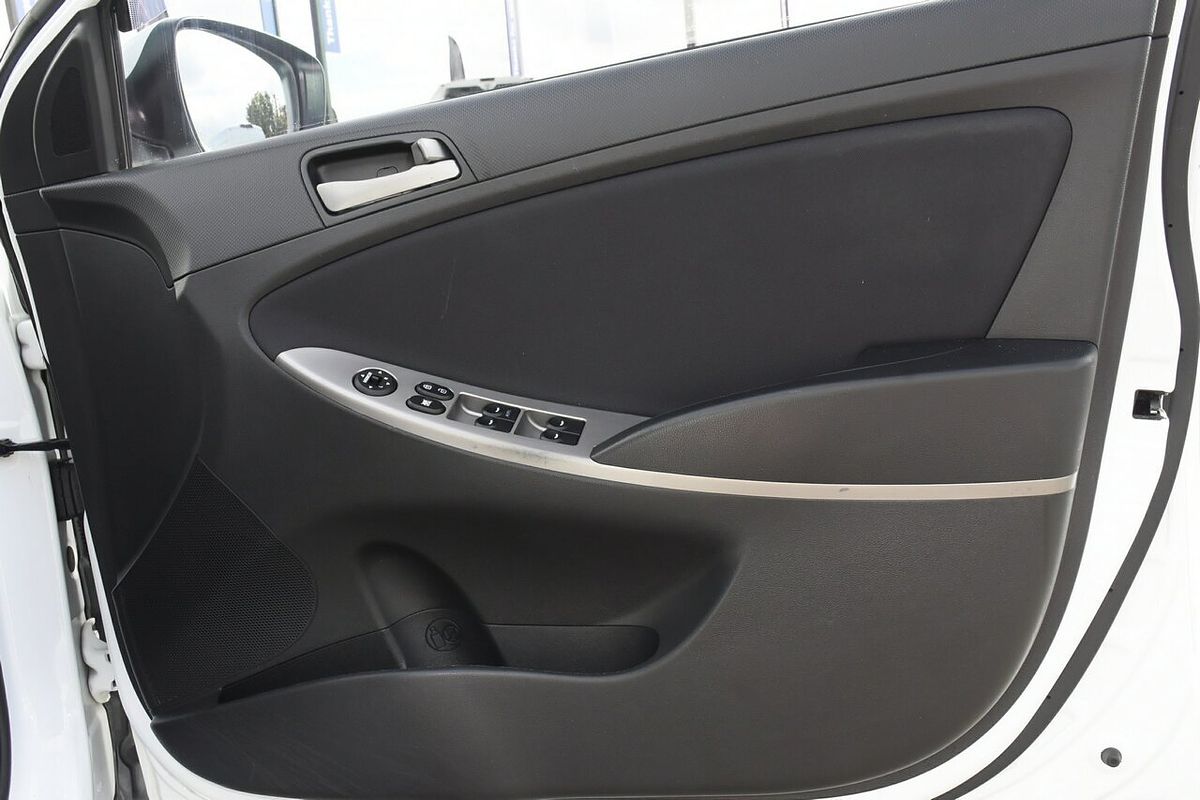 2016 Hyundai Accent Active RB4