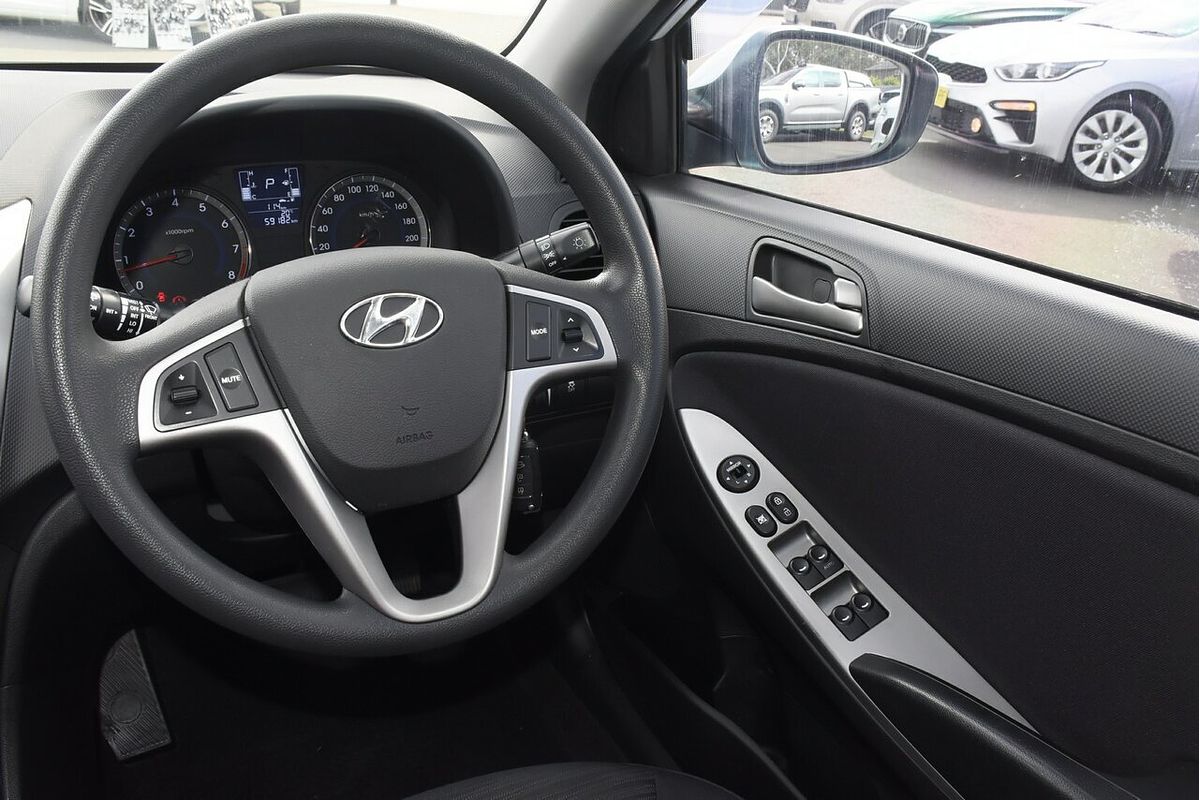 2016 Hyundai Accent Active RB4
