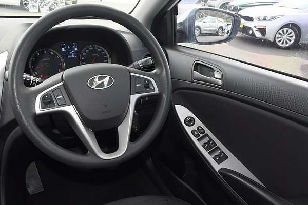 2016 Hyundai Accent Active RB4
