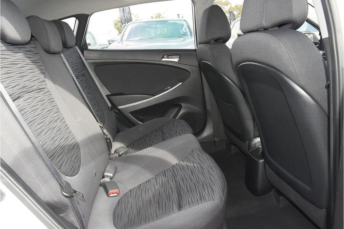 2016 Hyundai Accent Active RB4