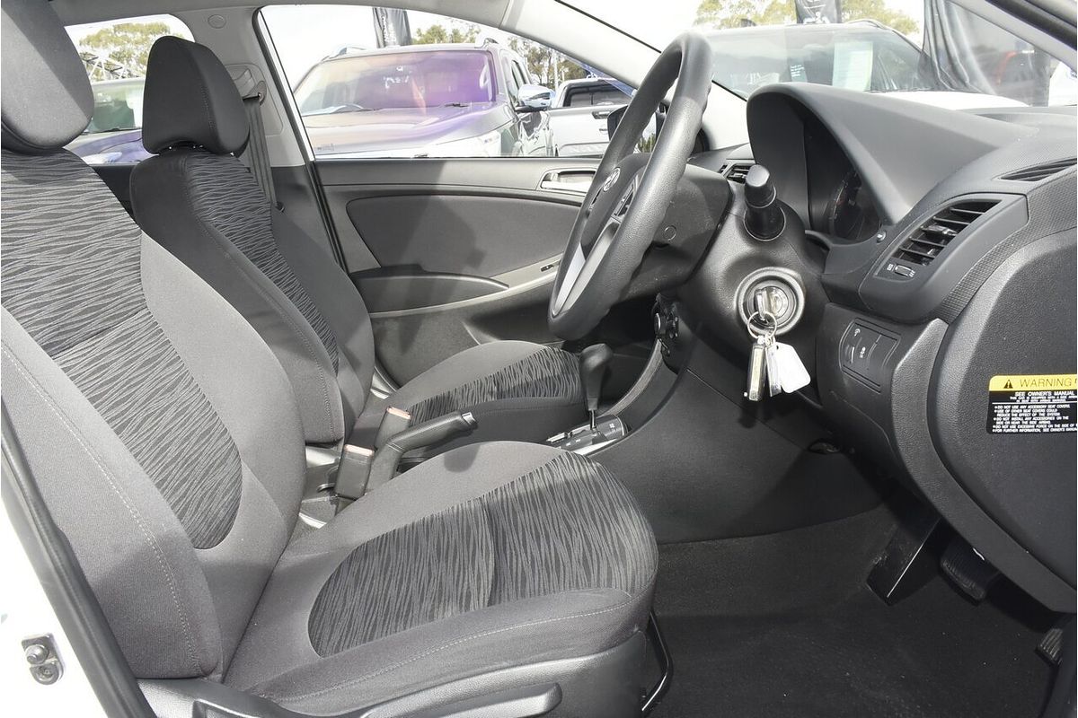 2016 Hyundai Accent Active RB4
