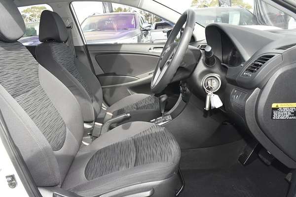 2016 Hyundai Accent Active RB4