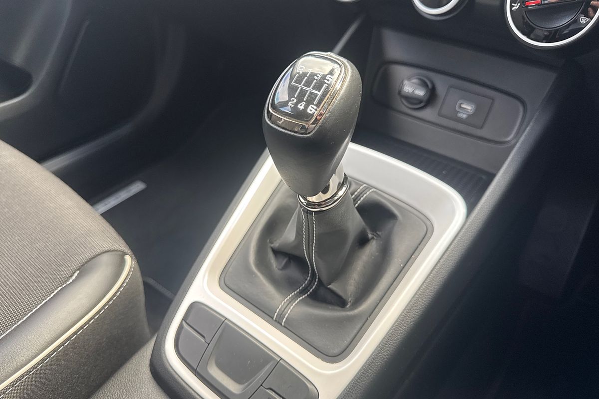 2021 Hyundai Venue Active QX.V3