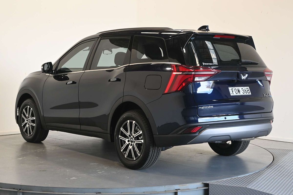 2025 Mahindra XUV700 AX7L