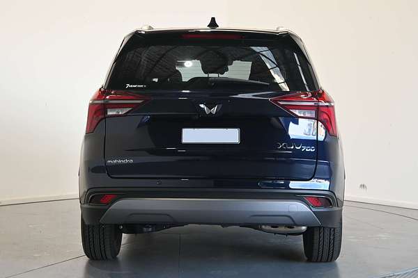 2025 Mahindra XUV700 AX7L