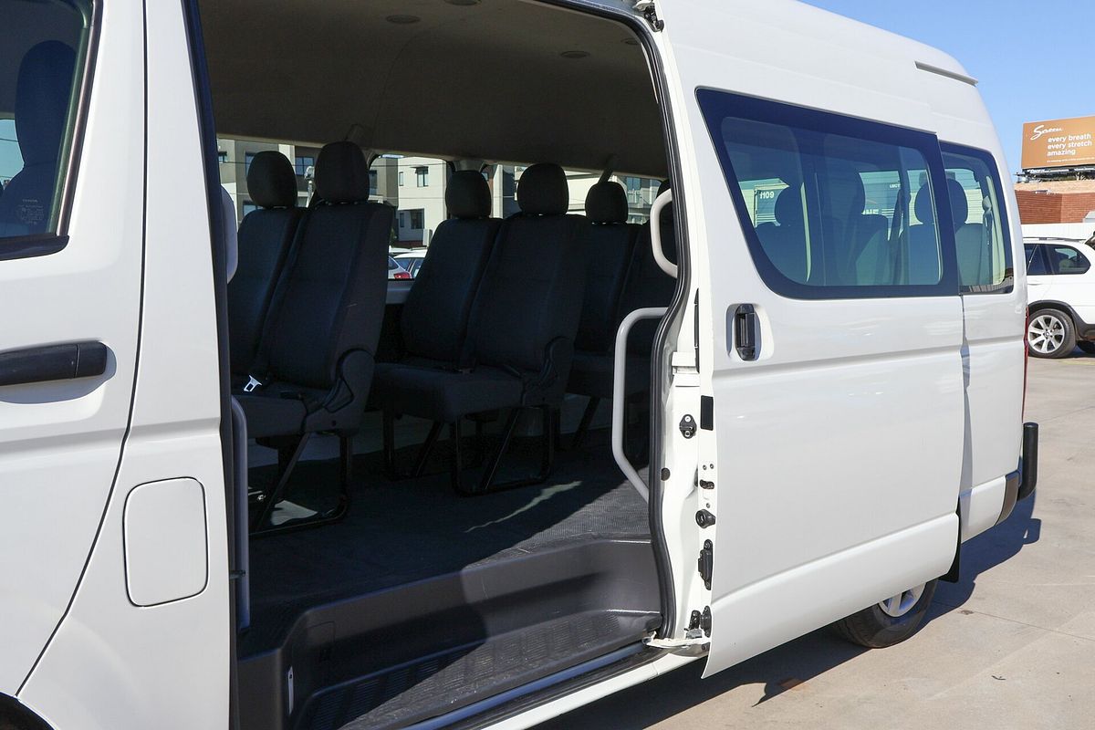 2017 Toyota Hiace Commuter TRH223R