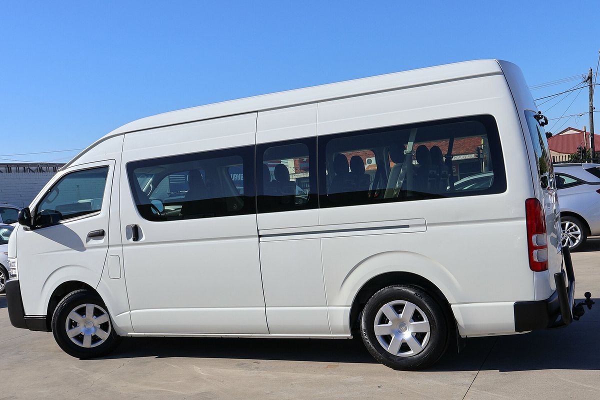 2017 Toyota Hiace Commuter TRH223R