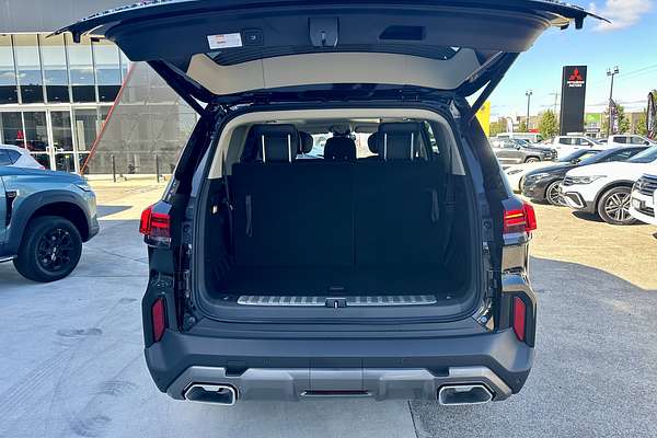 2025 LDV D90 Executive SV9A
