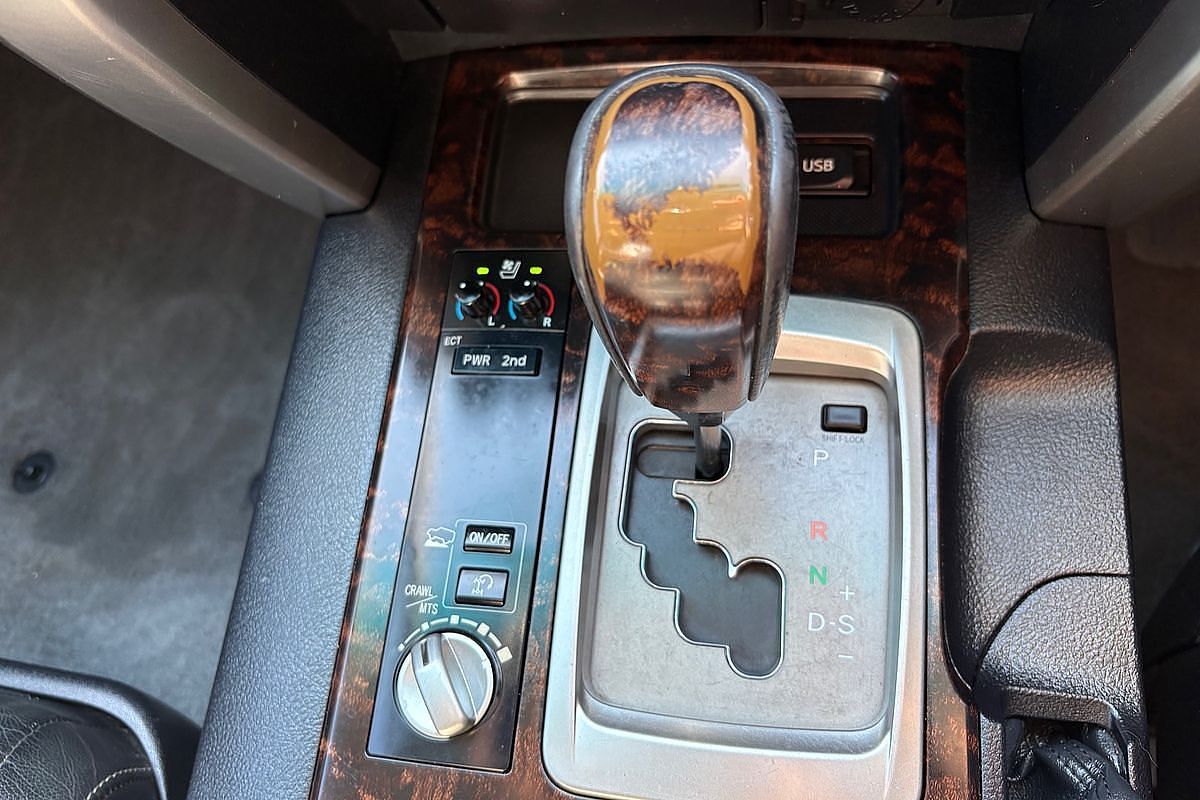 2012 Toyota Landcruiser Sahara VDJ200R
