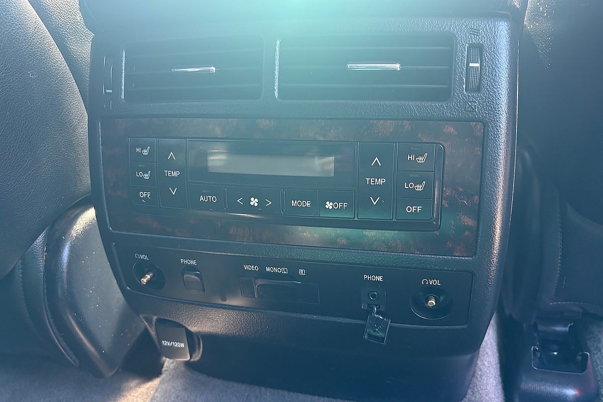 2012 Toyota Landcruiser Sahara VDJ200R