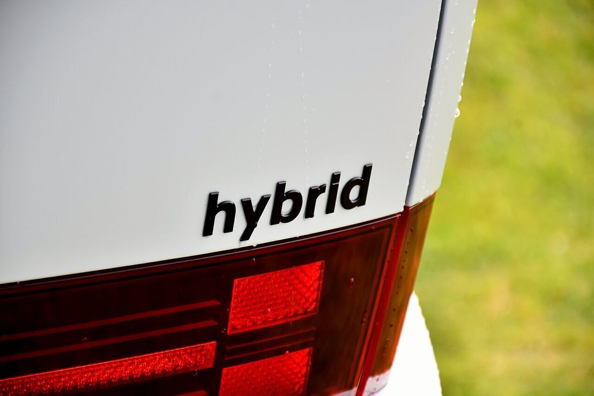 2025 Hyundai Santa Fe Hybrid Calligraphy MX5.V1