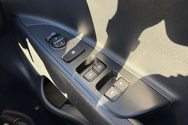 2024 Kia Stonic S YB