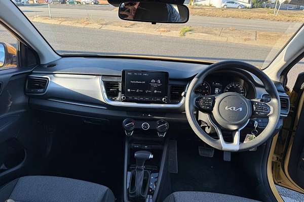 2024 Kia Stonic S YB