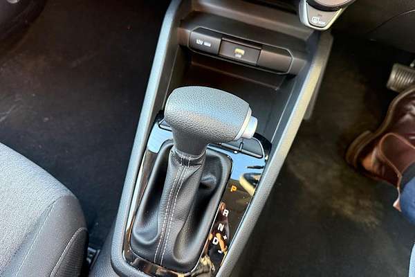 2024 Kia Stonic S YB