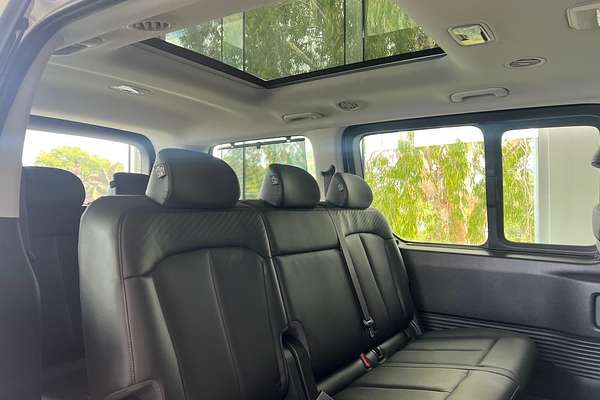 2024 Hyundai STARIA Highlander US4.V3