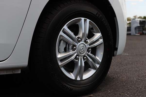 2023 LDV G10 + SV7C