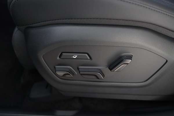 2024 Hyundai Santa Fe Hybrid Calligraphy MX5.V1