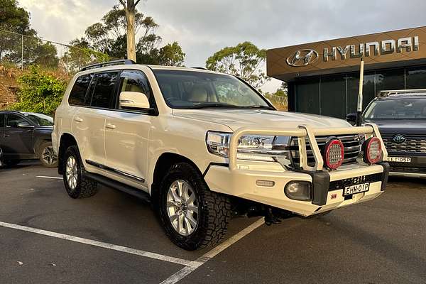 2020 Toyota Landcruiser Sahara VDJ200R