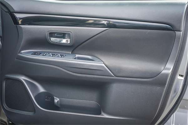 2019 Mitsubishi Outlander ES ADAS ZL