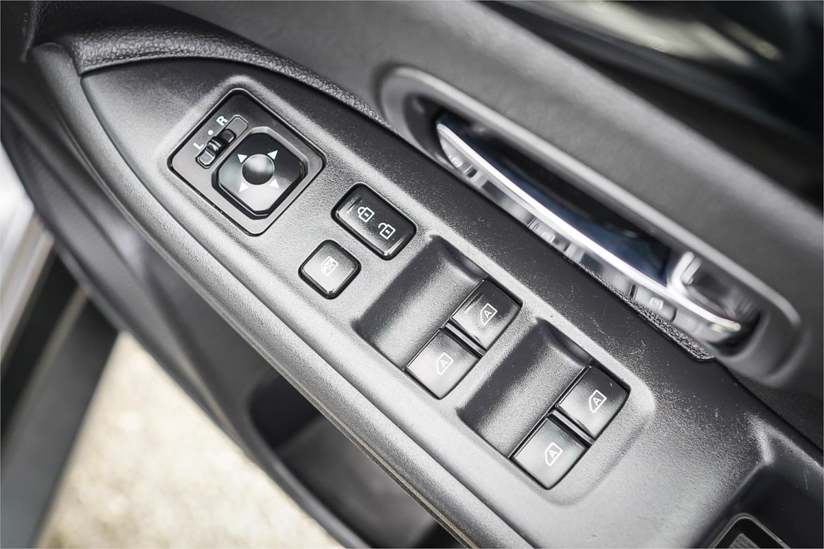 2019 Mitsubishi Outlander ES ADAS ZL