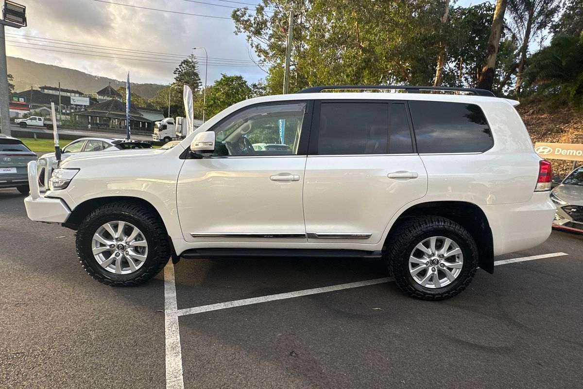 2020 Toyota Landcruiser Sahara VDJ200R