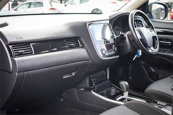 2019 Mitsubishi Outlander ES ADAS ZL