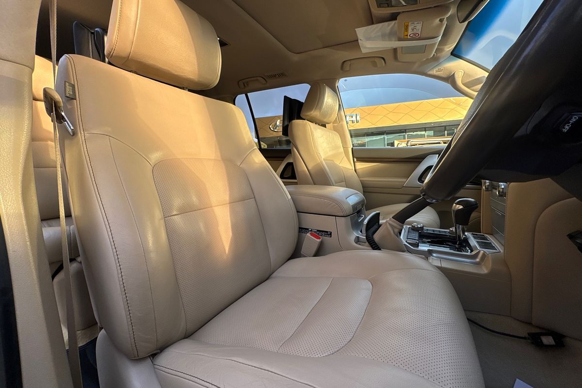 2020 Toyota Landcruiser Sahara VDJ200R