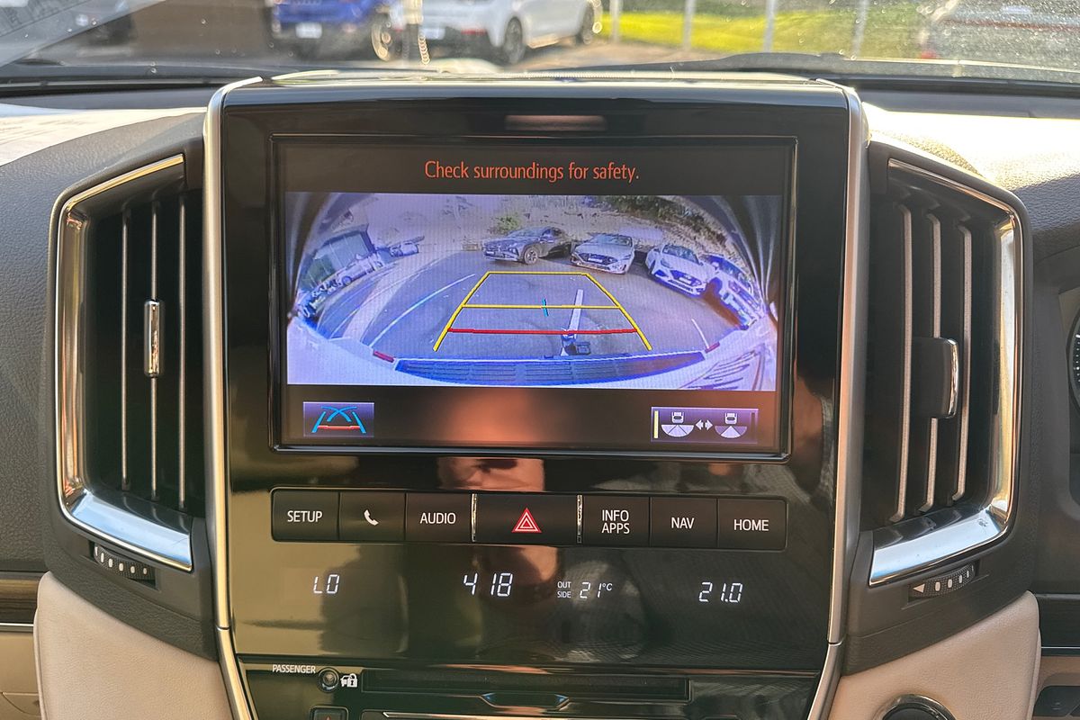 2020 Toyota Landcruiser Sahara VDJ200R