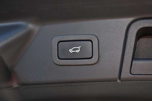2022 Land Rover Range Rover Velar D200 R-Dynamic SE L560