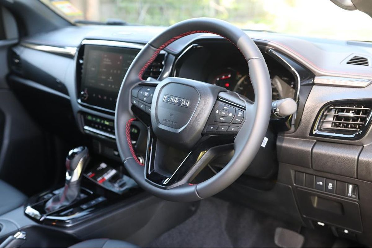 2025 Isuzu D-MAX X-TERRAIN 4X4