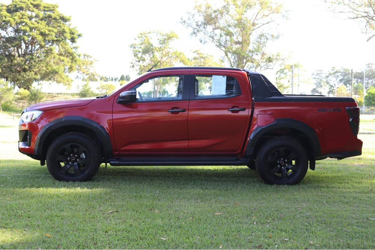 2025 Isuzu D-MAX X-TERRAIN 4X4